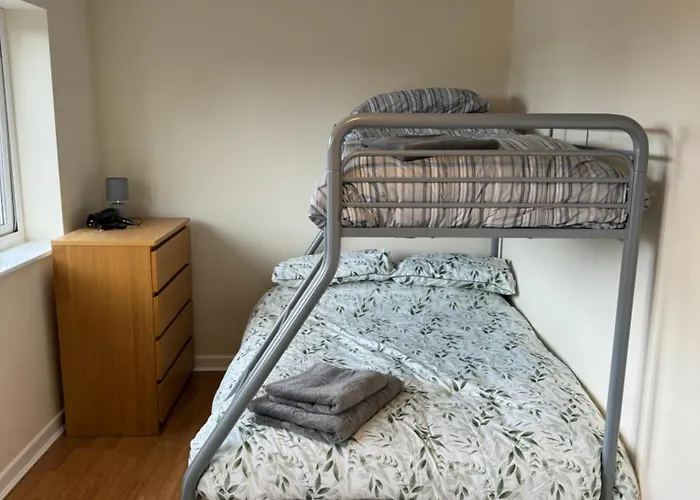 Modern, Quiet, Sleeps 10, Parking, Etihad, Coop Live, Manchester アパート マンチェスター