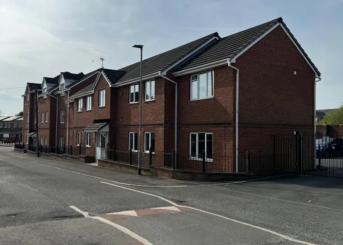 Modern, Quiet, Sleeps 10, Parking, Etihad, Coop Live, Manchester アパート