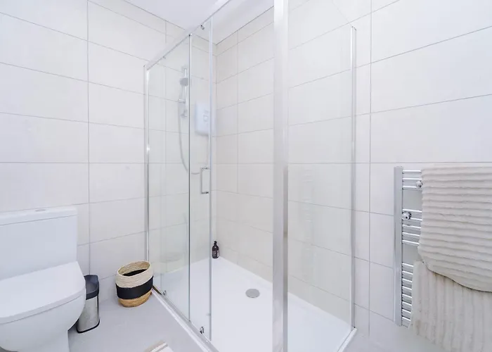 Flat One Chorley Road *