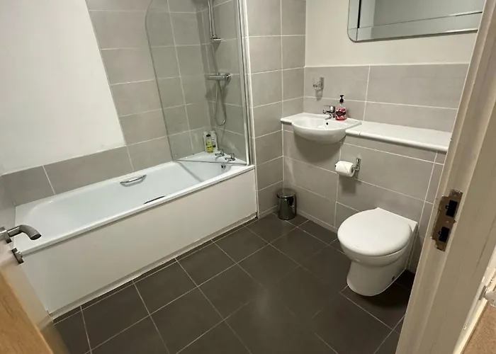 Apartahotel Beehosting Adelphi Wharf 4*