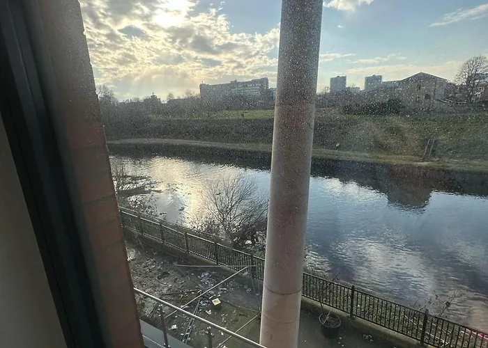 Beehosting Adelphi Wharf Manchester