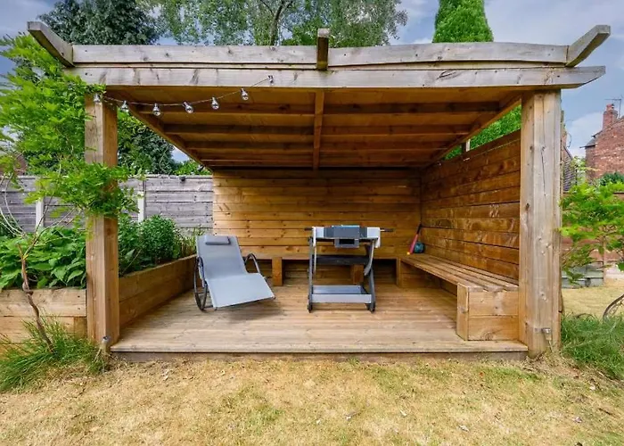 3 Bed Stockport By Superhost