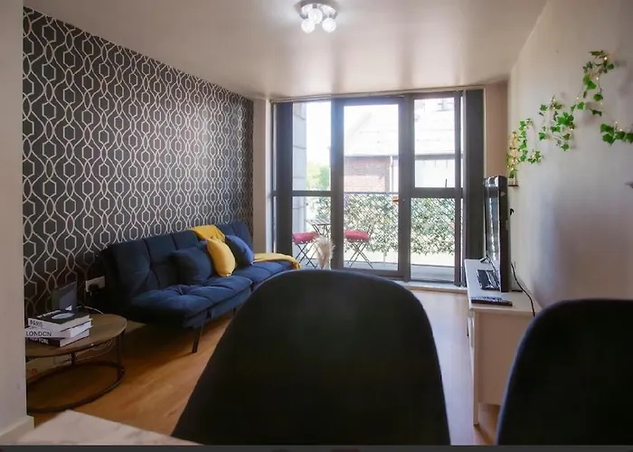 Quebec Building Manchester