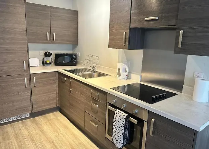 Beehosting Adelphi Wharf 4*