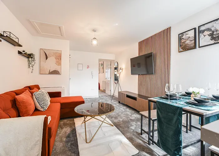 2 Flats Near Coop Arena & Etihad Stadium *