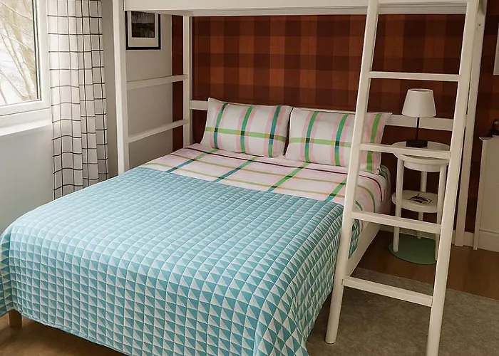 Beautiful House In The Heart Of A Golf Course. * Manchester