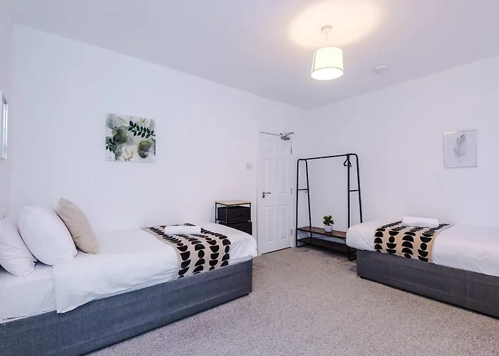 別荘 Bright & Comfy 4-bedroom House 10 Mins To By Rest&recharge マンチェスター