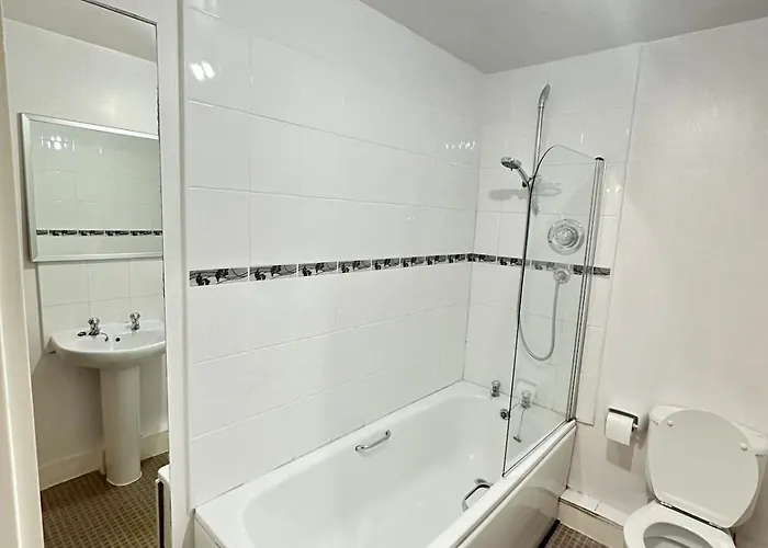 Cozy & Charming In Mcr Апартаменты *