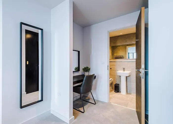 Апартаменты Stunning New 2-bed Flat In Perfect For Couples *