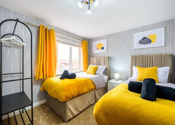 Droylsden Eden - Next To Tram - Free Parking Near Coop- Live & Etihad Stadium