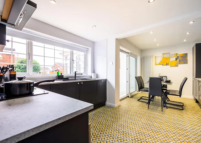 Σπίτι διακοπών Droylsden Eden - Next To Tram - Free Parking Near Coop- Live & Etihad Stadium