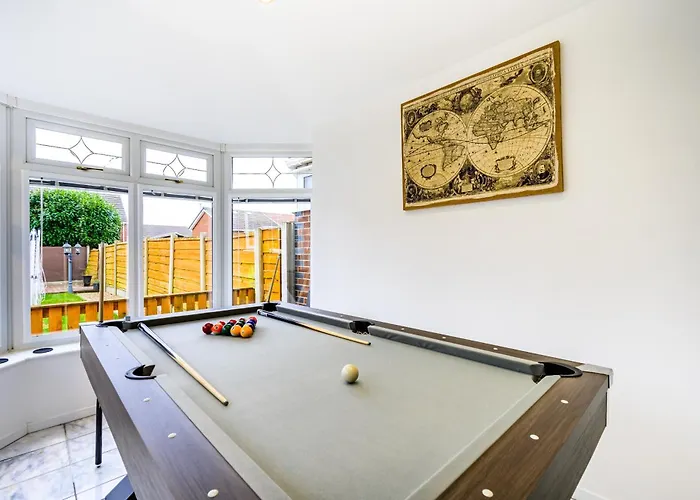 Droylsden Eden - Next To Tram - Free Parking Near Coop- Live & Etihad Stadium *