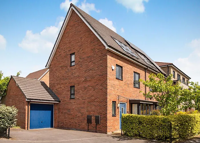 度假居 Chic Riverside Retreat Salford 4bd Free Parking 曼彻斯特