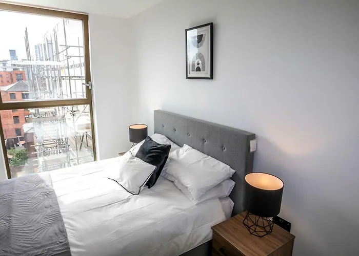 Stunning 2 Bedroom In *