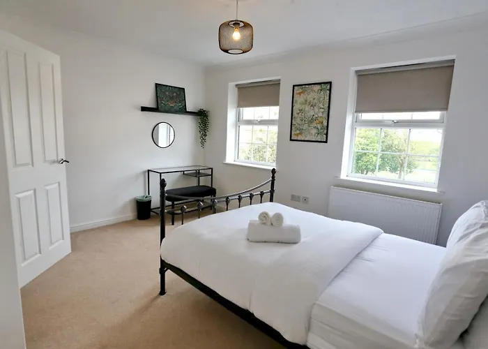 Semesterbostad Pass The Keys Stylish House With Balcony Close To Ao Arena Manchester
