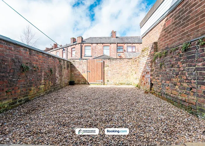 Newly Refurbished 2-bedroom House In Ideal For Contractors With Free Parking & Wifi Casa de Férias *