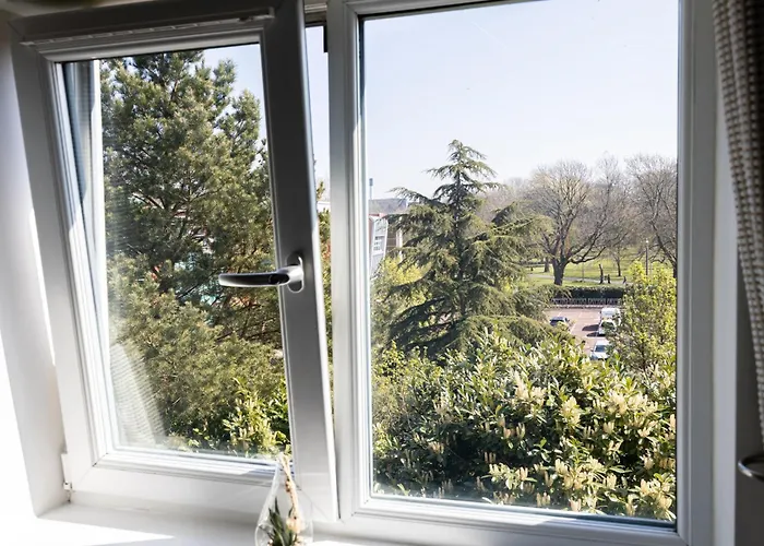 Cosy, 2 Bed Flat Parking Apartamento *