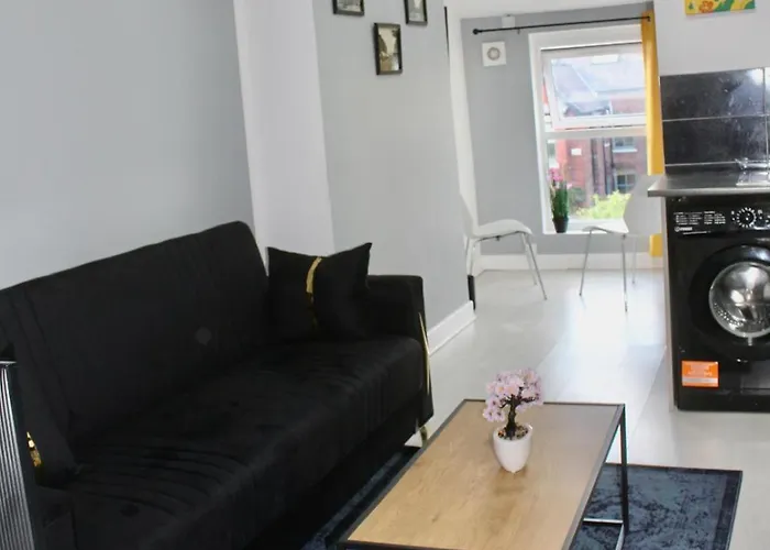 Bright, Modern & Comfortable 2-bedroom * Manchester