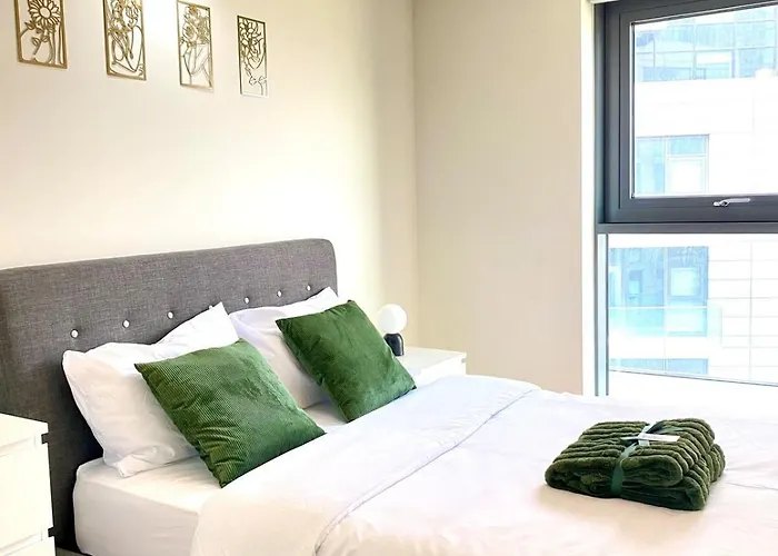 Luxe 2 Bed - Water View And Parking *