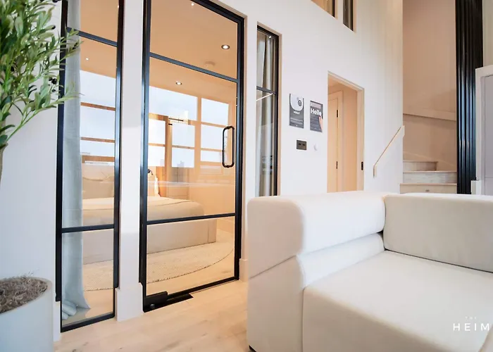 Ceramica By The Heim * マンチェスター