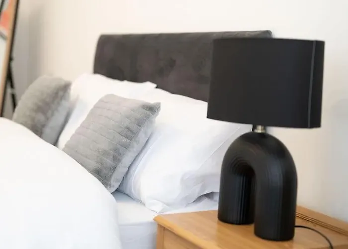 Luxury 1-bed Near Centre And North General Hospital * Манчестер