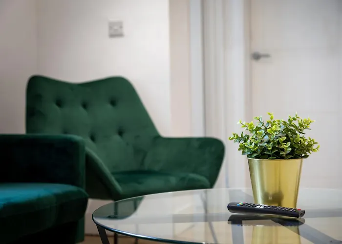 Heart Of The Centre - Serviced *