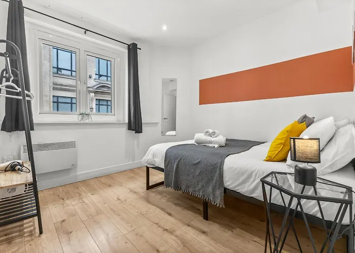 Heart Of The Centre - Serviced *