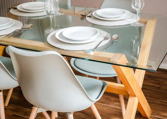 Apartmán Stylish 4 Bedroom With Wifi, Free Parking And Close To Old Trafford Manchester