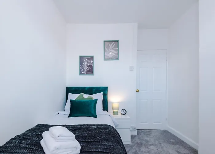 Nyaraló Driveway Stunning 3bedroom In Withington *