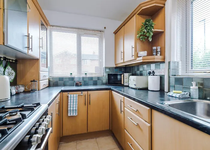 Driveway Stunning 3bedroom In Withington Nyaraló *