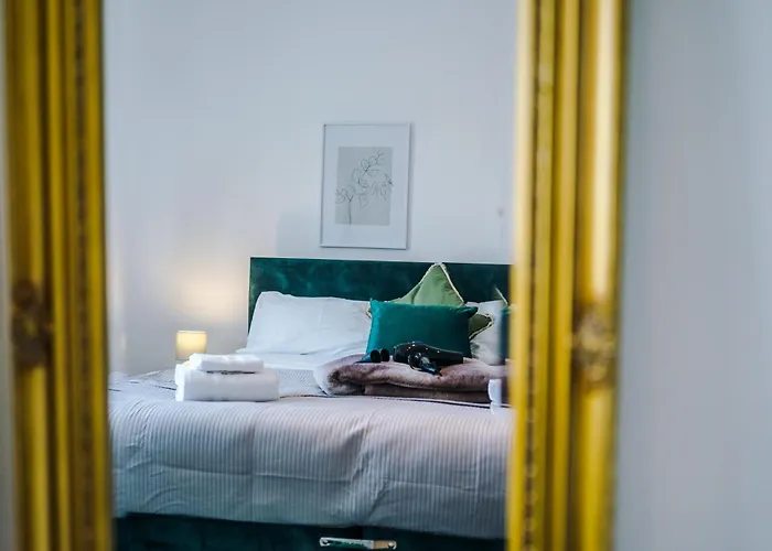 Driveway Stunning 3bedroom In Withington Nyaraló *