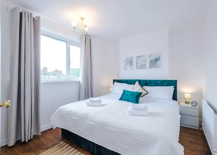 Driveway Stunning 3bedroom In Withington *