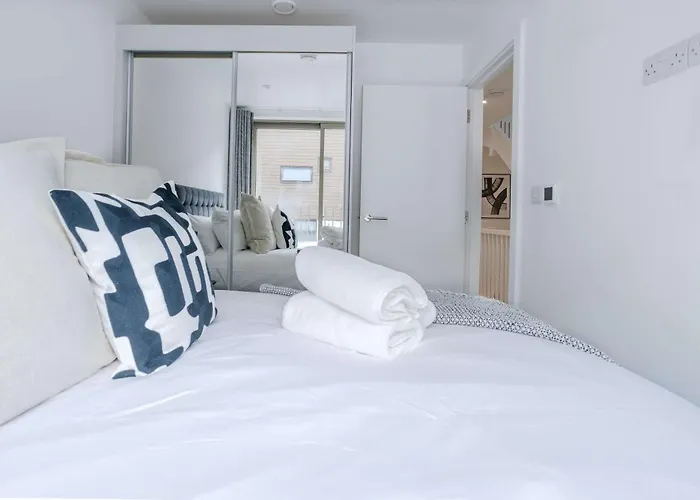 The Hidden - 4br Townhome Roof