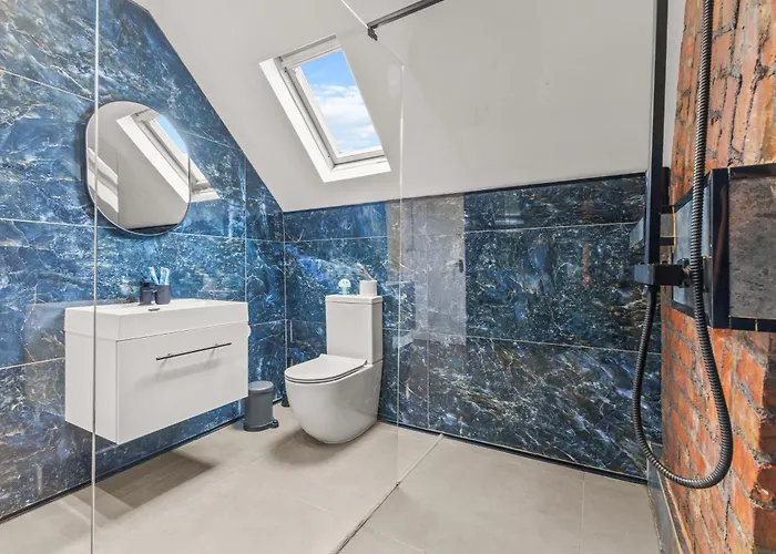 Dom wakacyjny Modern Centre Townhouse Sleeps 10 & Parking *