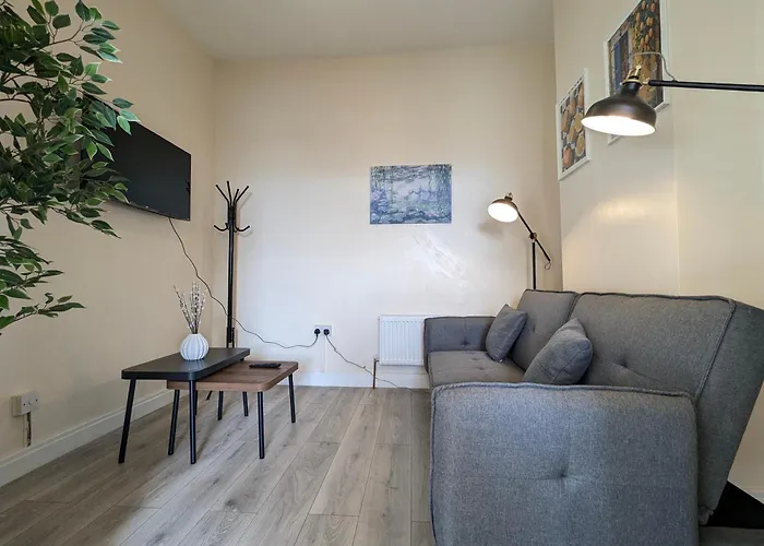 Modern Near Centre *