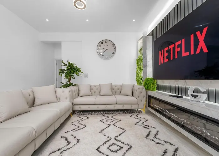 Sluxe 4mins To Etihad Stadium And Coop Live マンチェスター