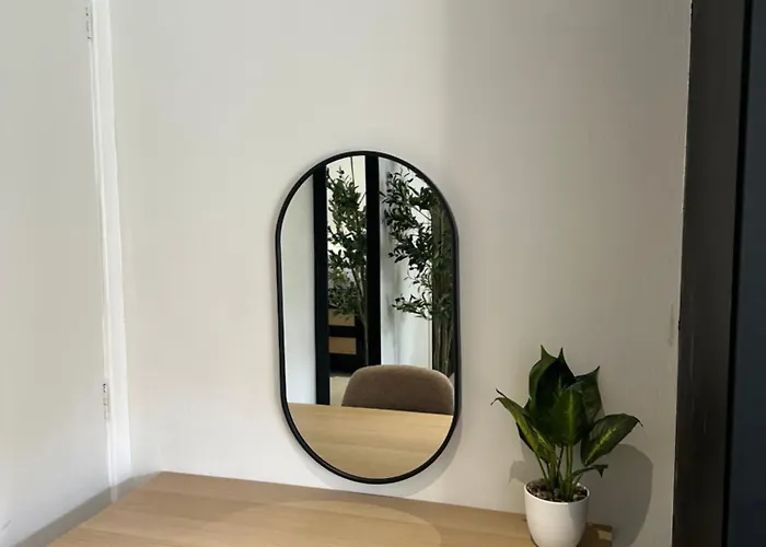 Convenient House By Ankers Contractors With Free Parking 맨체스터