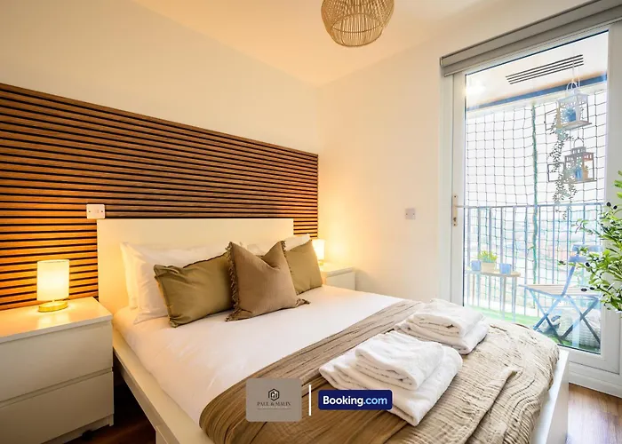 Centrally Located Flat By Paul & Malin Short Term Salford Perfect For Monthly Appartamento Manchester