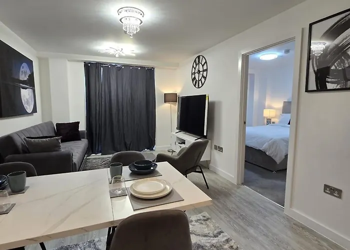 Apartment Mega9 Luxury 2bedrooms - 2baths, 2toilets Manchester