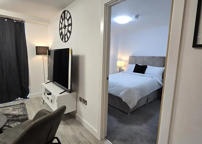 Mega9 Luxury 2bedrooms - 2baths, 2toilets *