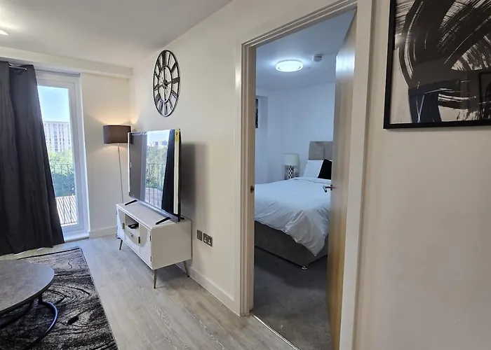 Mega9 Luxury 2bedrooms - 2baths, 2toilets