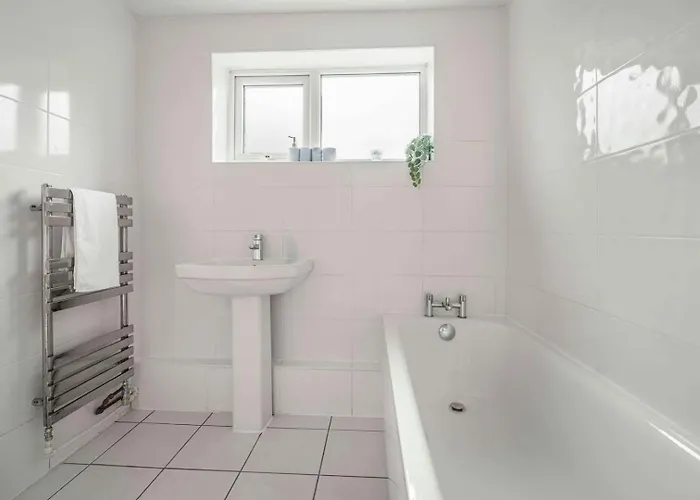 Guestready - Charming In Vibrant Levenshulme