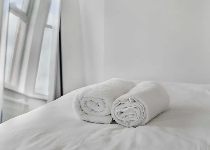 Guestready - Charming In Vibrant Levenshulme Гостевой дом