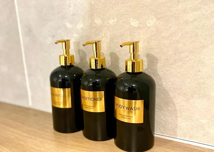 Luxurious 2 Bedroom - Water View And Parking Appartement *