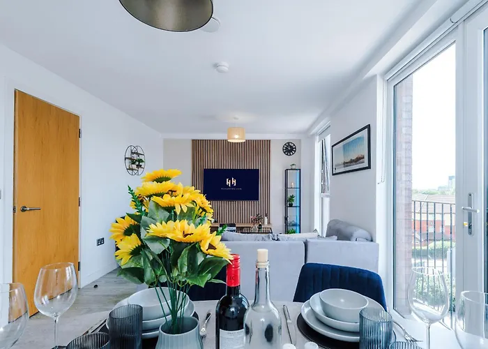 2br Flat In Salford, Modern, Centre, Wifi, Kitchen Lägenhet Manchester