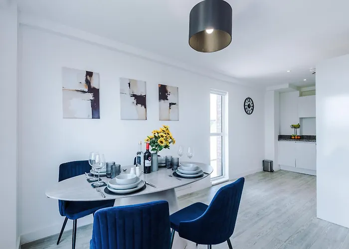 2br Flat In Salford, Modern, Centre, Wifi, Kitchen Lejlighed *