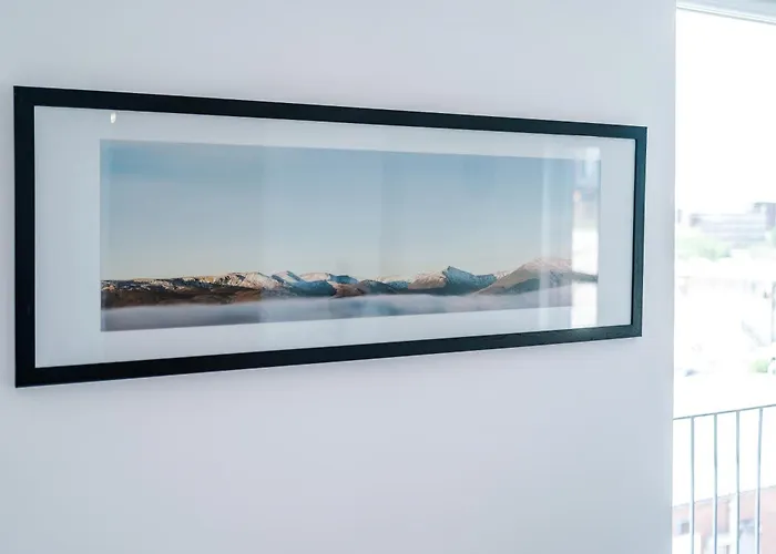 2br Chic And Stylish In Salford, Wifi, Kitchen, Parking With View Daire Manchester