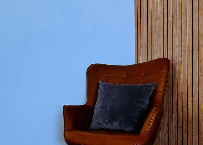 Modern Sleeps 4 & Free Parking Daire *