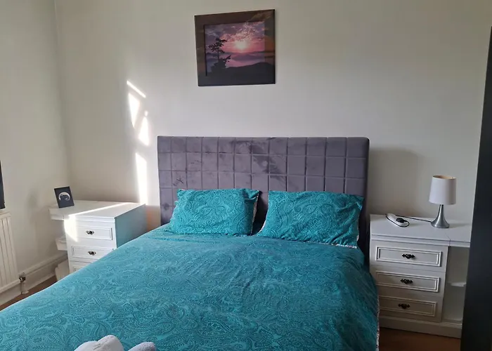 Bella Thorpe Manchester