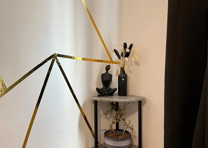 House In Manchester Mvs Snug Urban… - 21193 Manchester